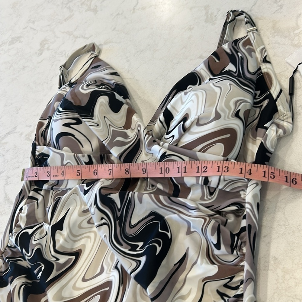 Calvin Klein Women's Twist Tummy Control One-Piece‎ Swimsuit 18 Plus NWT - Picture 13 of 14
